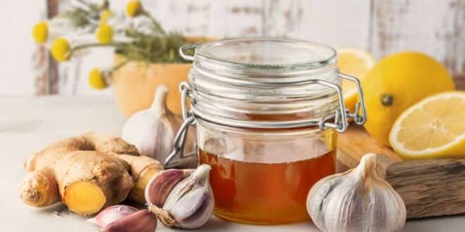Remediu natural cu usturoi și miere pentru răceală și gripă